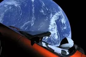 令人炸裂的世界首富，将特斯拉送上太空-马斯克图片
