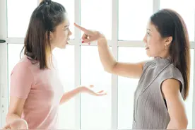 小姑子频繁回娘家没分寸，嫂子忍无可忍，结局真解气！图片