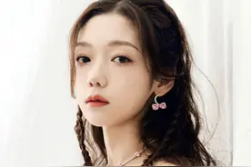 希林娜依·高（Curley G），出生于北京市，中国内地流行乐女歌手图片