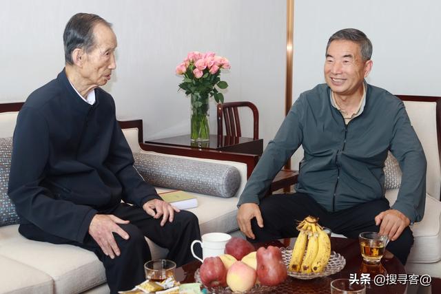 王满院报告文学《种子是人， 人也是种子》何以动人的奥秘 杨琼钰