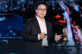 拆解华为乾崑智驾ADS 4：世界模型乱战，“尖子生”如何闯关？图片