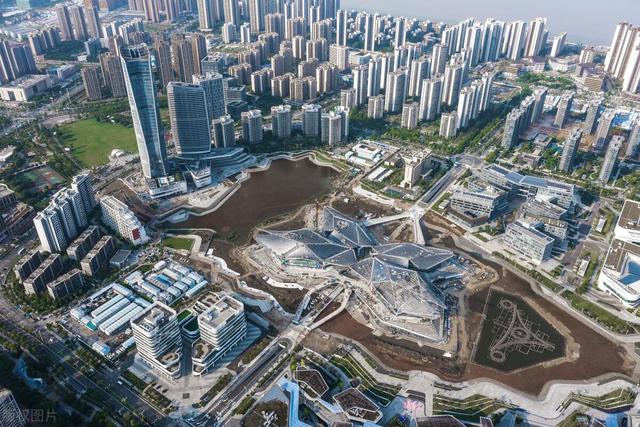 珠海房价下行3年尚未腰斩，但见底的迹象了