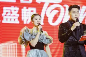 盛帆女篮队员多才多艺闪耀年会图片