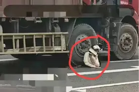太惨！聊城女子下半身被碾压，淡定打电话交代后事，画面惨不忍睹图片