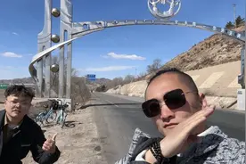 5天470多公里！内蒙古两小伙骑着共享单车“闯”北京图片