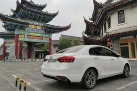 为什么不要买黑色车？一句顺口溜让你秒懂答案！图片