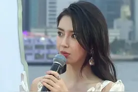 离婚刚满两年，吃完黄晓明“红利”的杨颖，又回到了她的“怪圈”图片