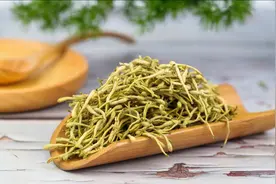 金银花和它天生一对，饮用一段时间，肝脏干净了，睡眠也变好了图片