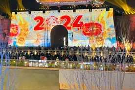 相门城墙灯光秀，今晚回归！图片