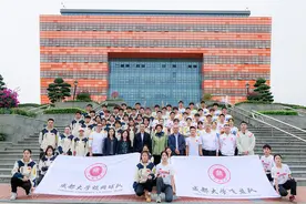 出征世运会！成都大学向国家队输送20余名优秀棍网球、飞盘运动员图片