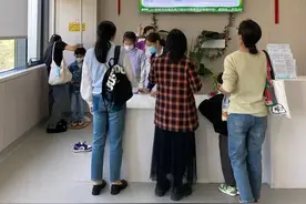 13岁儿子248斤，爸爸发现这幕急了！太胖比太矮更麻烦图片