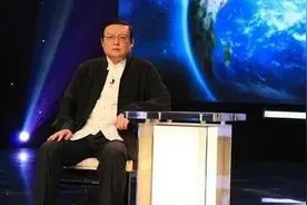 从辉煌到跌落：节目名嘴老梁的沉浮之路图片