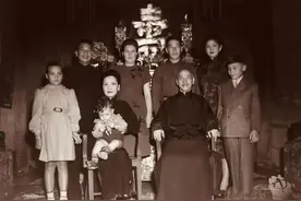 蒋介石60岁生日，和儿子拍全家福，同年命运发生转折图片
