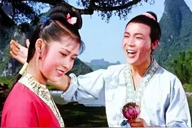 还记得《英雄儿女》的王成吗？晚年陆续送走妻儿，逝世影迷来送行图片