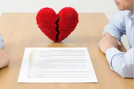 相恋并同居三年 婚前1天男方悔婚追讨37万判还3万 律师：共同生活但未婚的 酌情部分返还图片