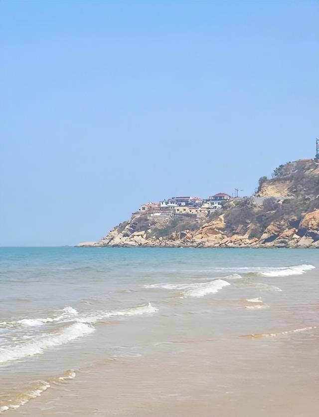 江苏有座海滨小城，4月鲜花开满山头，却被99%的游客路过