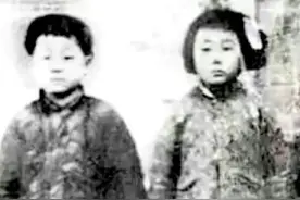 15岁之前少年一丝不挂，二年级全班光腚猴？莫言说的是真的吗？图片