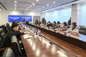 警察节 媒体进警营图片
