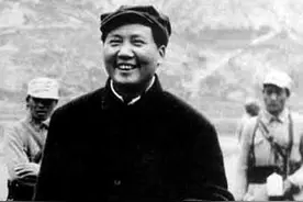 传闻彭德怀要和丁玲结婚，周恩来问：什么时候摆喜酒啊？图片