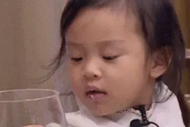 甜馨11岁近照：高挑苗条，挑染发型与李小璐似姐妹图片