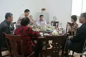 初次和亲家吃饭开场白怎么说？让距离感缩小，展现礼貌与亲切图片