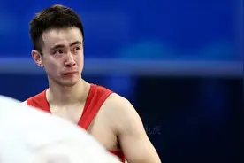 中国男篮铜牌赵继伟哭了？赵睿哭了胡金秋发博？网友眼中的男篮？图片