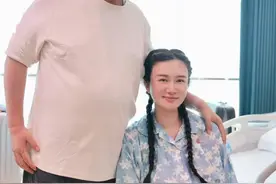 知名导演张纪中洛杉矶豪宅被大火烧毁？妻子回应→图片