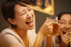 喜欢喝酒的女人是好女人嘛？图片