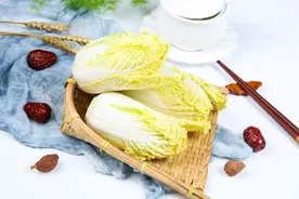 白菜虽然营养但不能乱吃！医生：尤其是这几类人要注意。图片