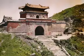 15张罕见老照片：南天门灰头土脸，乐山大佛表情亮了图片