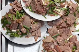 山东农村大席，240元12个菜4个盆，你觉得怎么样图片