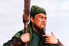 《闲聊三国》之七，历史上关于对关羽的评价有哪些？图片