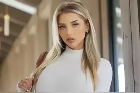 “她不仅是模特，是自己人生的导演！Mikayla Demaiter的崛起”图片