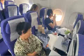 南航贵州空乘爱心救助重度烧伤儿童图片