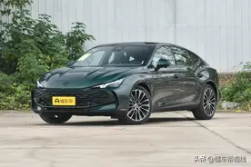 新车 | 一口价11.29万元起 2025款名爵MG7上市 1.5T/2.0T动力中型车图片