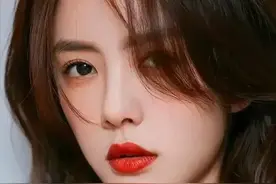 精致优雅，时尚婉约，性感妩媚的蔡文静，美丽动人的写真照图片