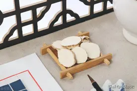 老中医的美容方，趁着夏天，让你的皮肤白里透红，年轻10岁图片