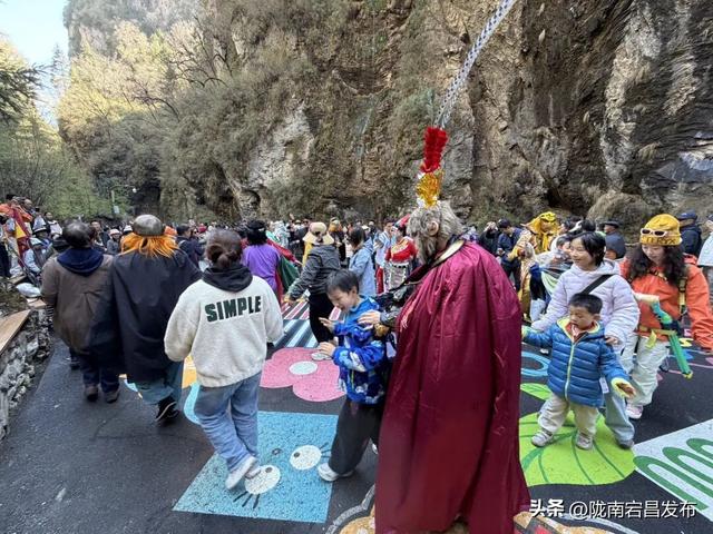 这么近 那么美 漫游官鹅赏山水 | “五一”畅游宕昌，揽尽山水诗意风华
