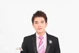 戚薇情路坎坷，多次遇渣男不输，现如今嫁李承铉幸福美满！图片