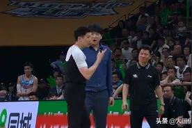 CBA总决赛G2辽篮胜新疆！邱彪狂骂裁判吃T，杨鸣弗格赛后霸气表态图片