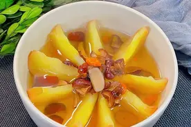 苹果这样炖，就是咳嗽的“克星”！常喝润喉养肺，越喝越舒服！图片