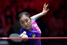 沙特爆大冷！世界第一落败屈居亚军，陈梦4-2孙颖莎勇夺女单冠军图片