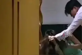 19岁女孩在女同事家留宿 被离异爸爸打致耳穿孔 女儿不忍心告爸爸“告了耳朵也不会好了”图片