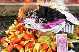 2025清明上坟"三不烧"，烧错一样子孙衰！图片