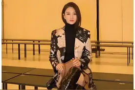 李小冉高清长筒靴美图欣赏！图片