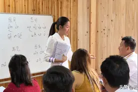 小小国门书社 架起中缅文化交流桥梁图片