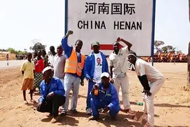 被河南“同化”的非洲国家，当地人吃烩面胡辣汤，一口方言讲得溜图片