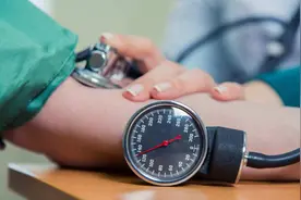 苯磺酸氨氯地平片有6种副作用？医生出7条建议，帮您减少不良反应图片