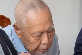 97岁台湾老兵回大陆探亲，一落惊呆家人，老伴：“不回台湾了”图片