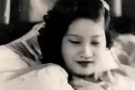 越南最美皇后：美貌让国王放弃纳妃，7年生5胎，身材走样丈夫变心图片